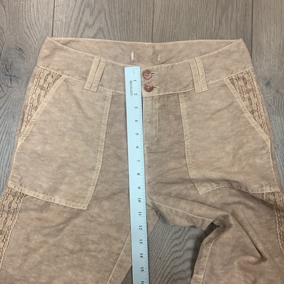 Sundance taupe side crochet lace detail linen blend pants size 6 - Picture 14 of 15